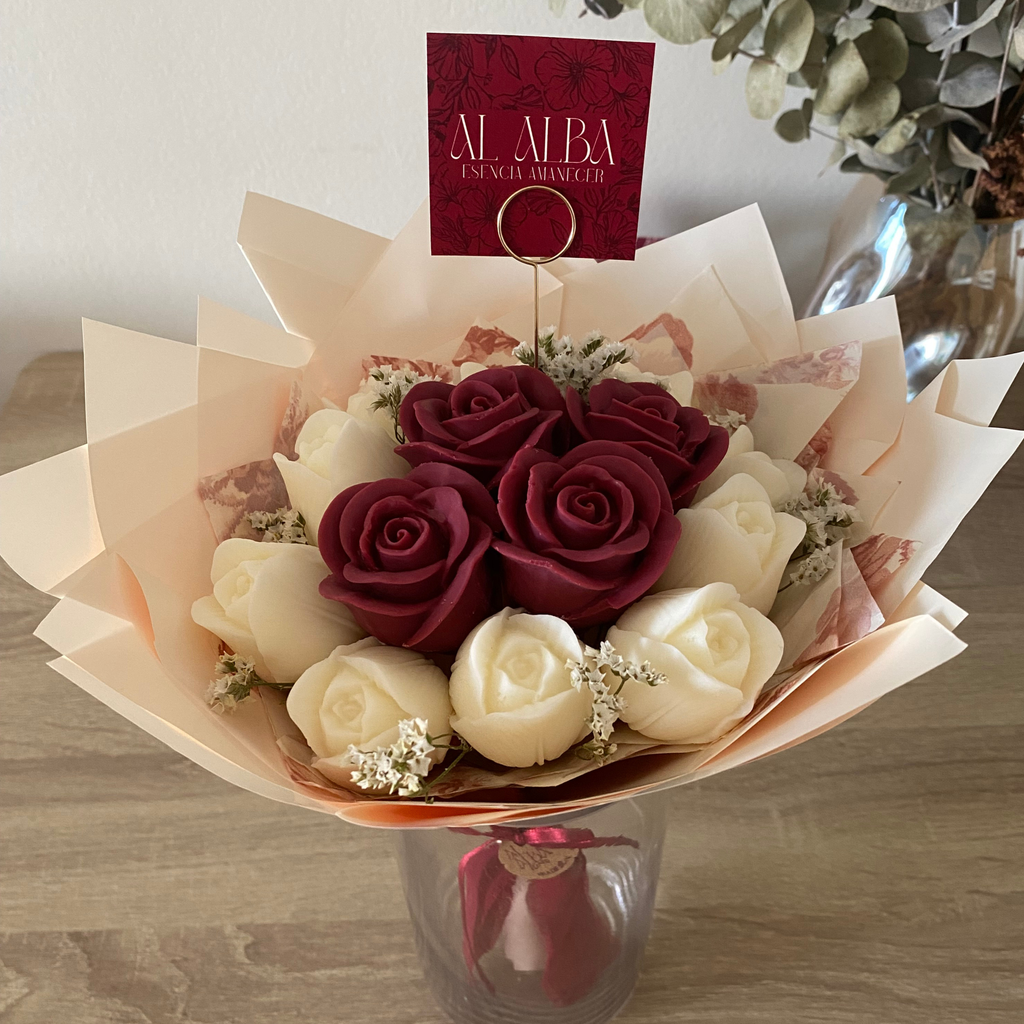 RAMO ROSAS Y TULIPANES